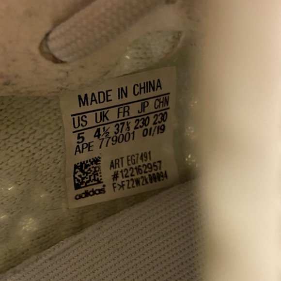 Yeezy boost 350 v2 hyperspace - Picture 6 of 7